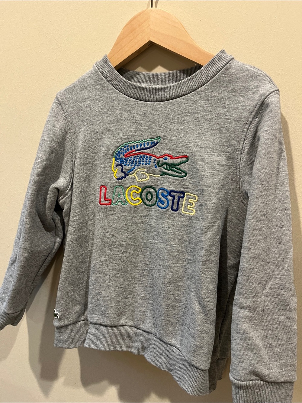 Lacoste Heather Gray Kids Sweatshirt with Multicolor Croc Embroidery